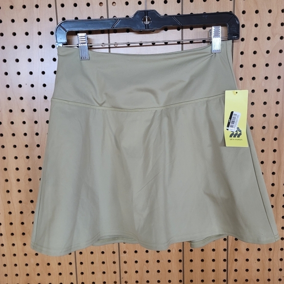 Olive Green Athletic Skort Small NWT - Picture 2 of 3